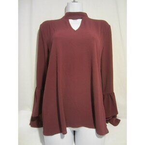 INNY plum burgundy long sleeve peep hole top Women L